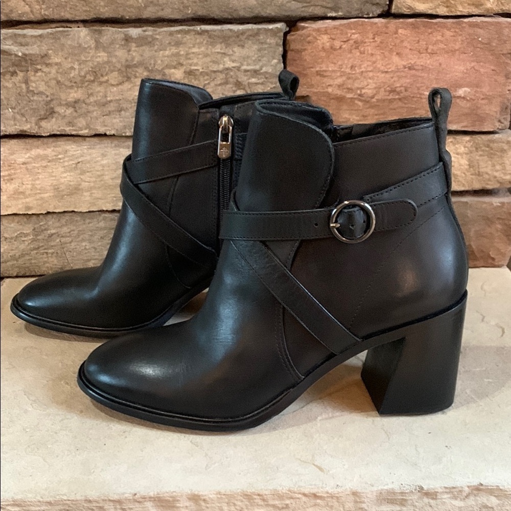 Antonio Melani sz 10 black leather chunky heel NWOT boots
